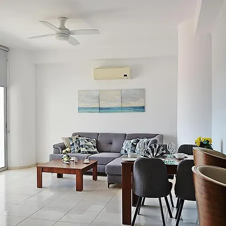 Nicolaides Sea View Apartment *