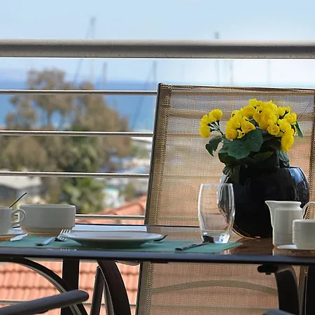 Nicolaides Sea View Apartman *
