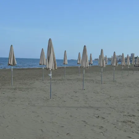 Nicolaides Sea View Apartman *