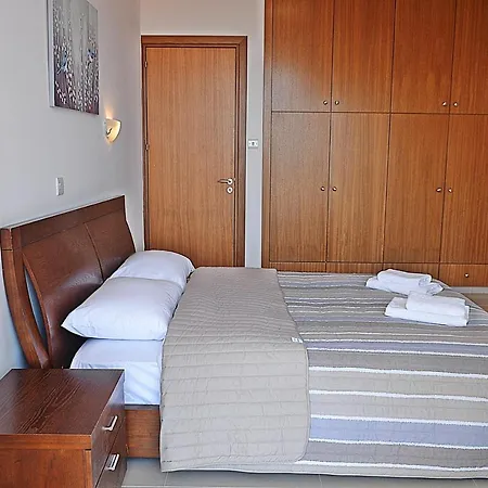 Nicolaides Sea View Larnaka