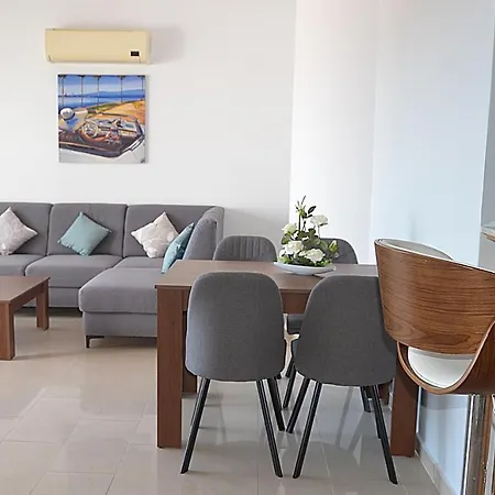 Nicolaides Sea View Apartment Larnaka